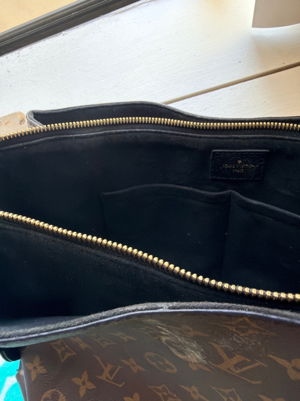 Louis Vuitton Surène MM Monogram Chain Tote Black Interior Authentic - Picture 3 of 10